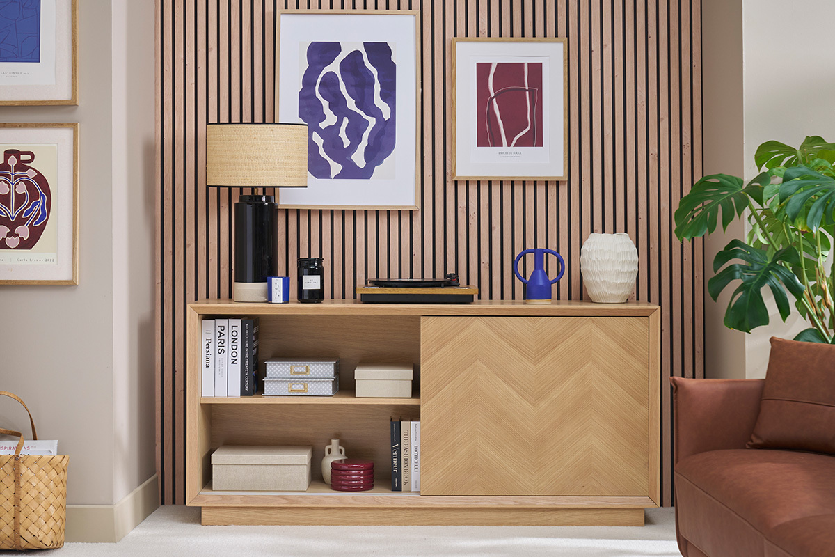 Buffet bas avec portes coulissantes en bois clair ch�ne L160 cm ARROW