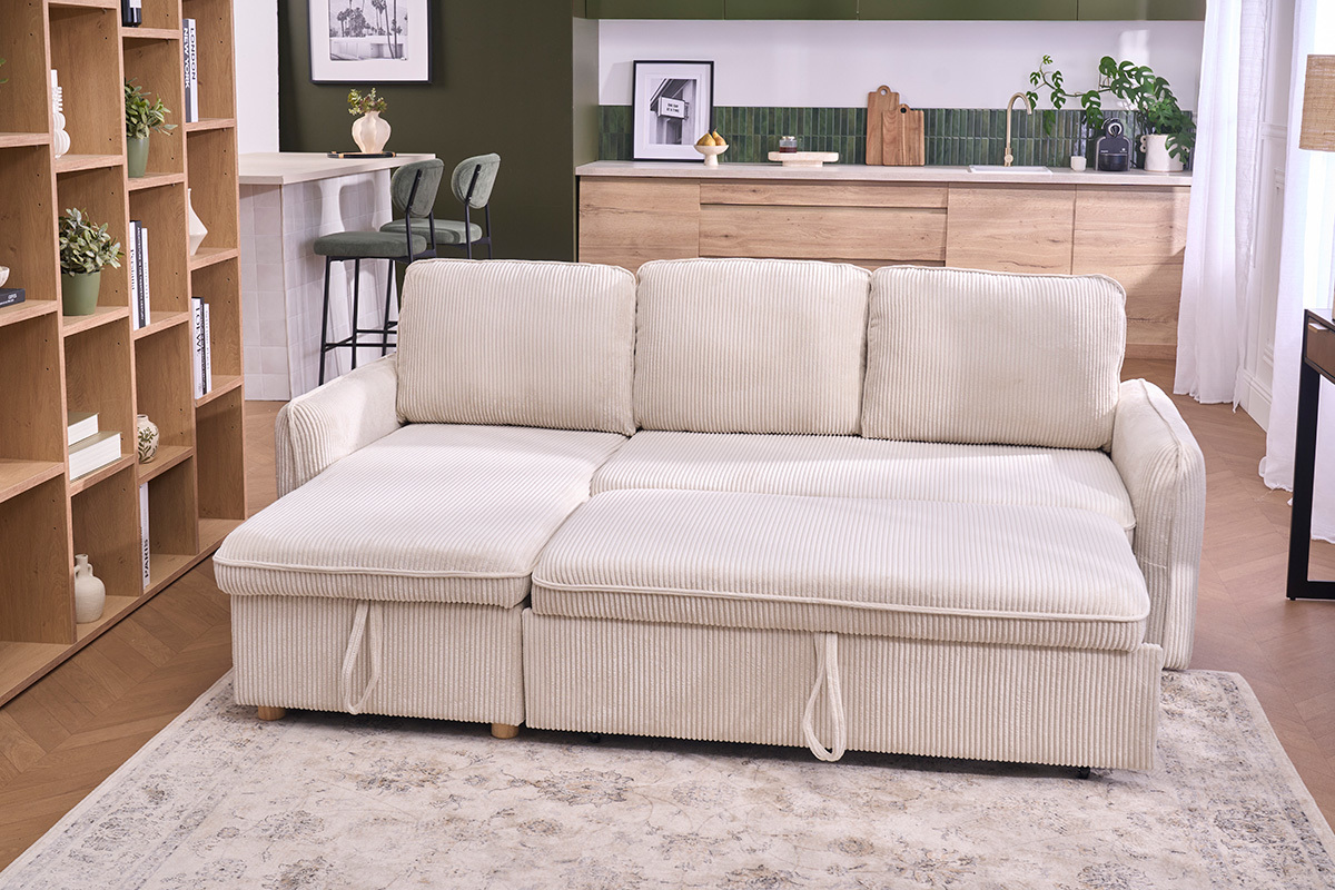 Canap� d'angle ORSO en tissu velours c�tel� beige dans un salon moderne, vue de haut.