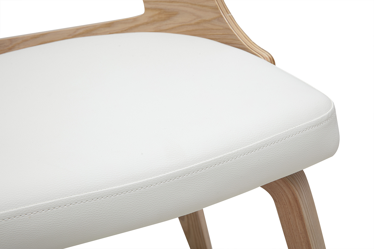 Chaise scandinave blanc et bois clair GARBO avec pieds en bois clair.