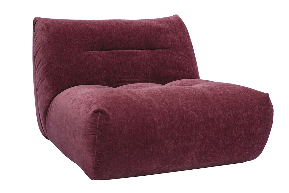 Fauteuil lounge en tissu effet velours prune BUMPY, vue de trois quarts