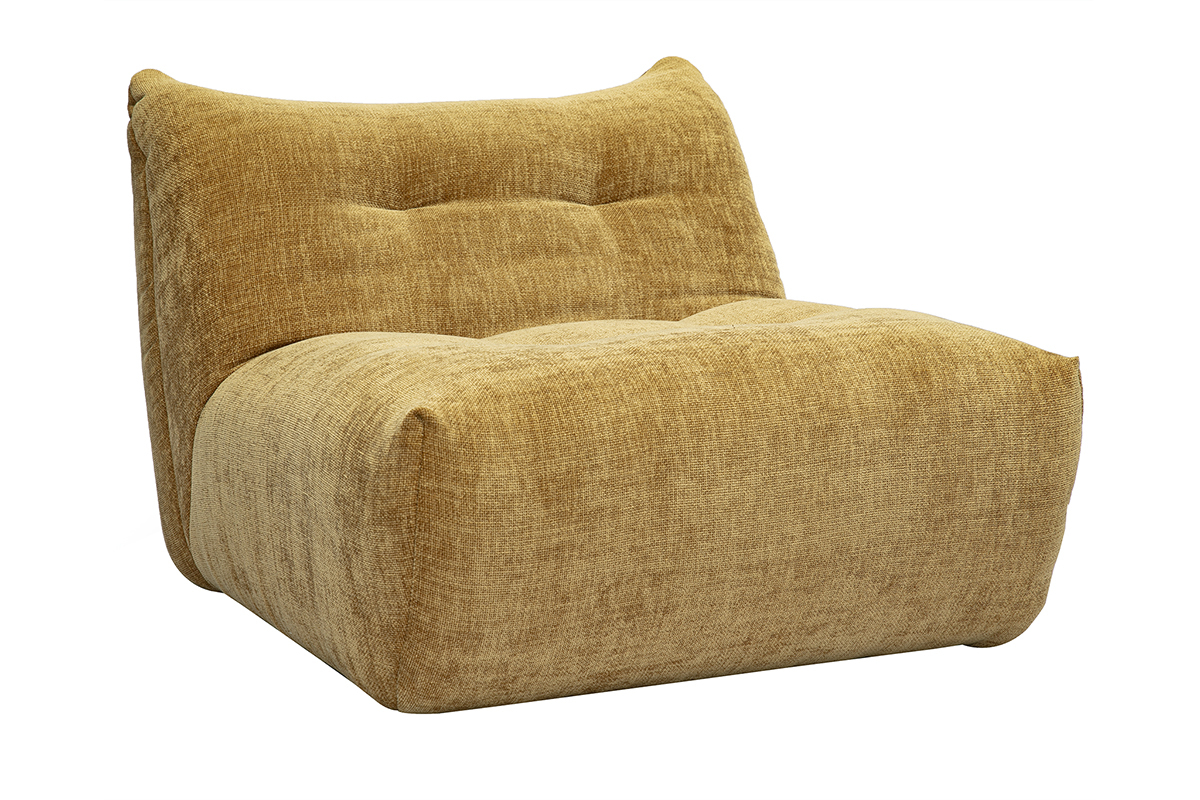 Fauteuil lounge BUMPY en tissu velours bronze, vue de 3/4.