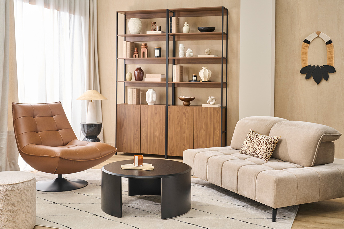 Fauteuil pivotant en cuir marron et m�tal noir HUXLEY