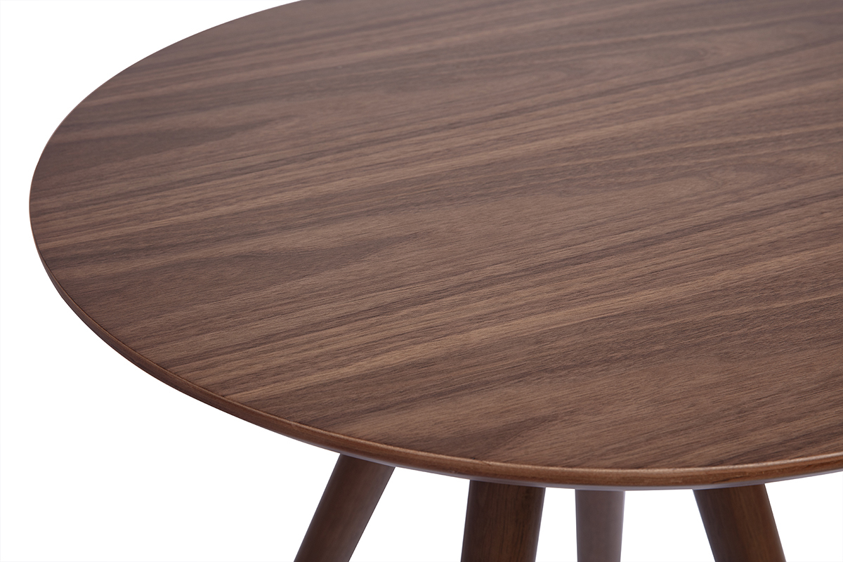 Plateau de la table de bar ronde en bois noyer, vue de dessus, avec pieds fins �vas�s.