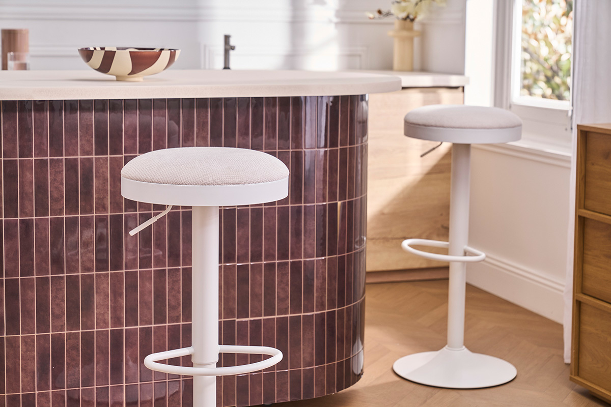 Tabourets de bar r�glables en tissu chenille �cru et m�tal (lot de 2) THOR